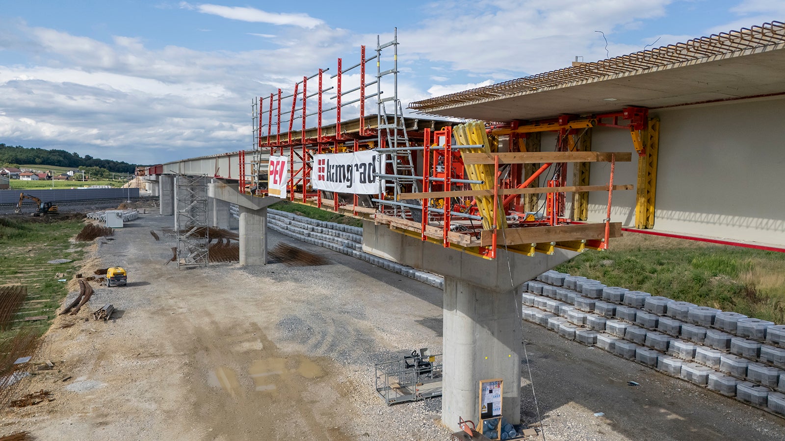 The VARIOKIT VCT Composite Track, a solution for steel composite bridges that won the bauma Innovation Award 2025, is making its début in Croatia.<br/>(Photo: PERI SE)