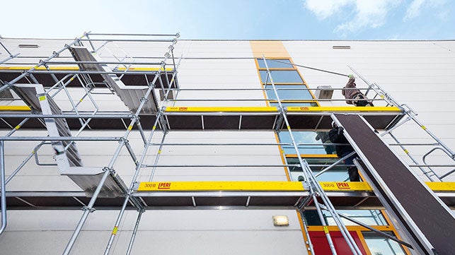 <p>The PERI UP Easy Facade Scaffold is a &amp;ldquo;lightweight&amp;ldquo; among the range of steel facade scaffolds. It is fast and safe to erect, provides extremely high safety standards for every application and proves itself with smart detail solutions.</p><br/>